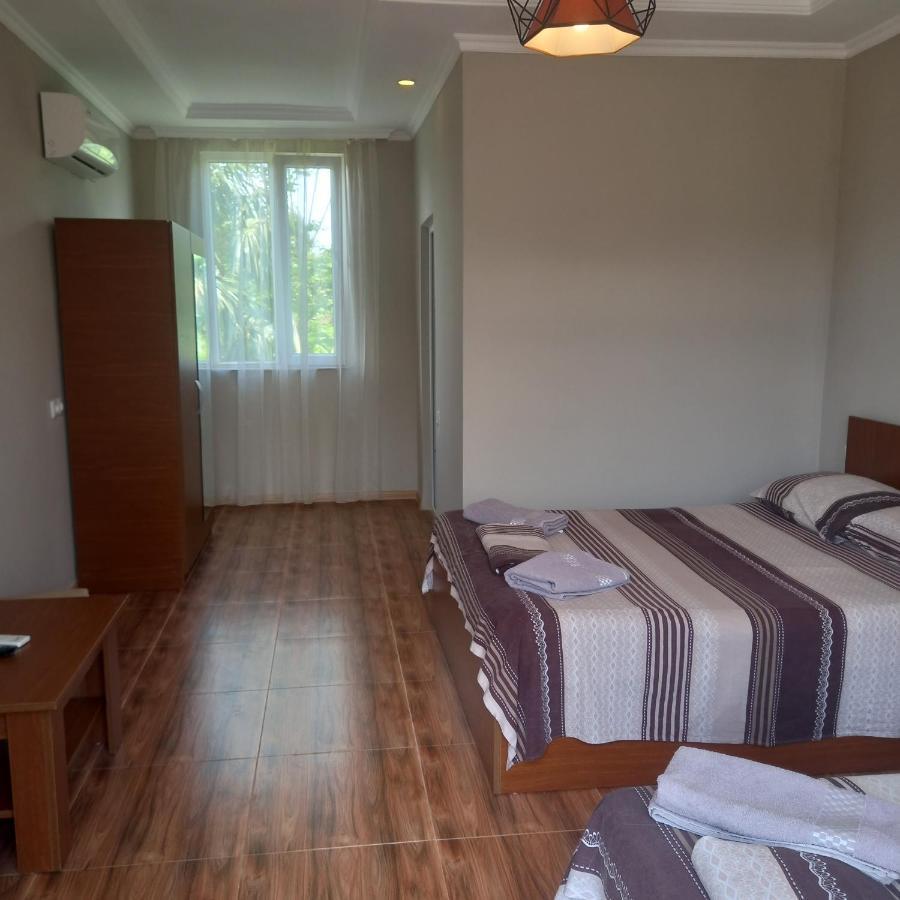 Dani'S House Apartment Kobuleti Bagian luar foto