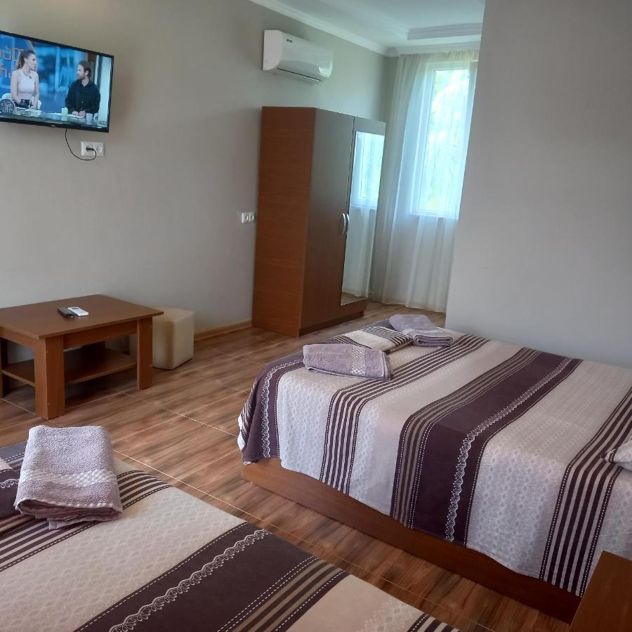 Dani'S House Apartment Kobuleti Bagian luar foto